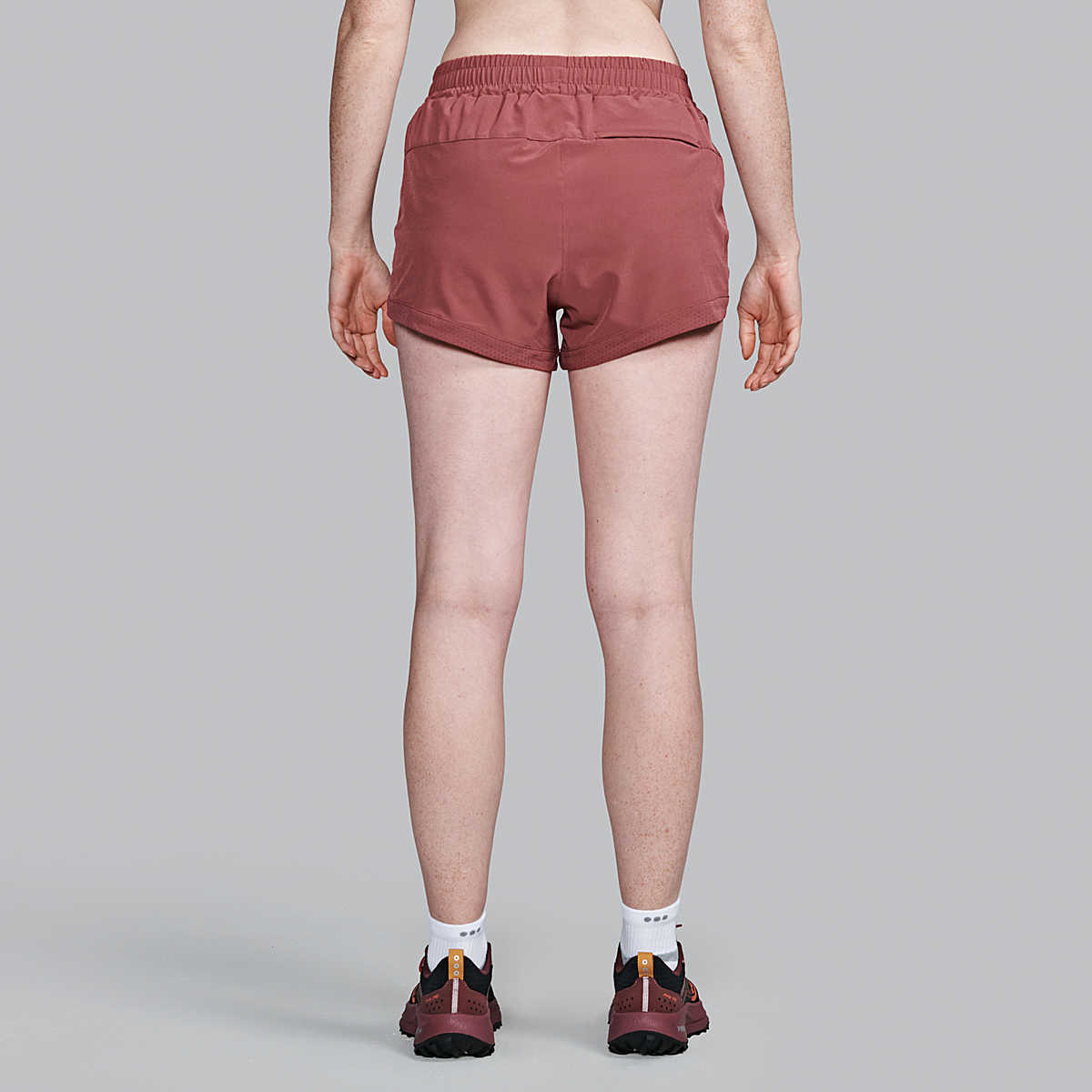 WOMEN'S OUTPACE 3″ SHORT - Image 2