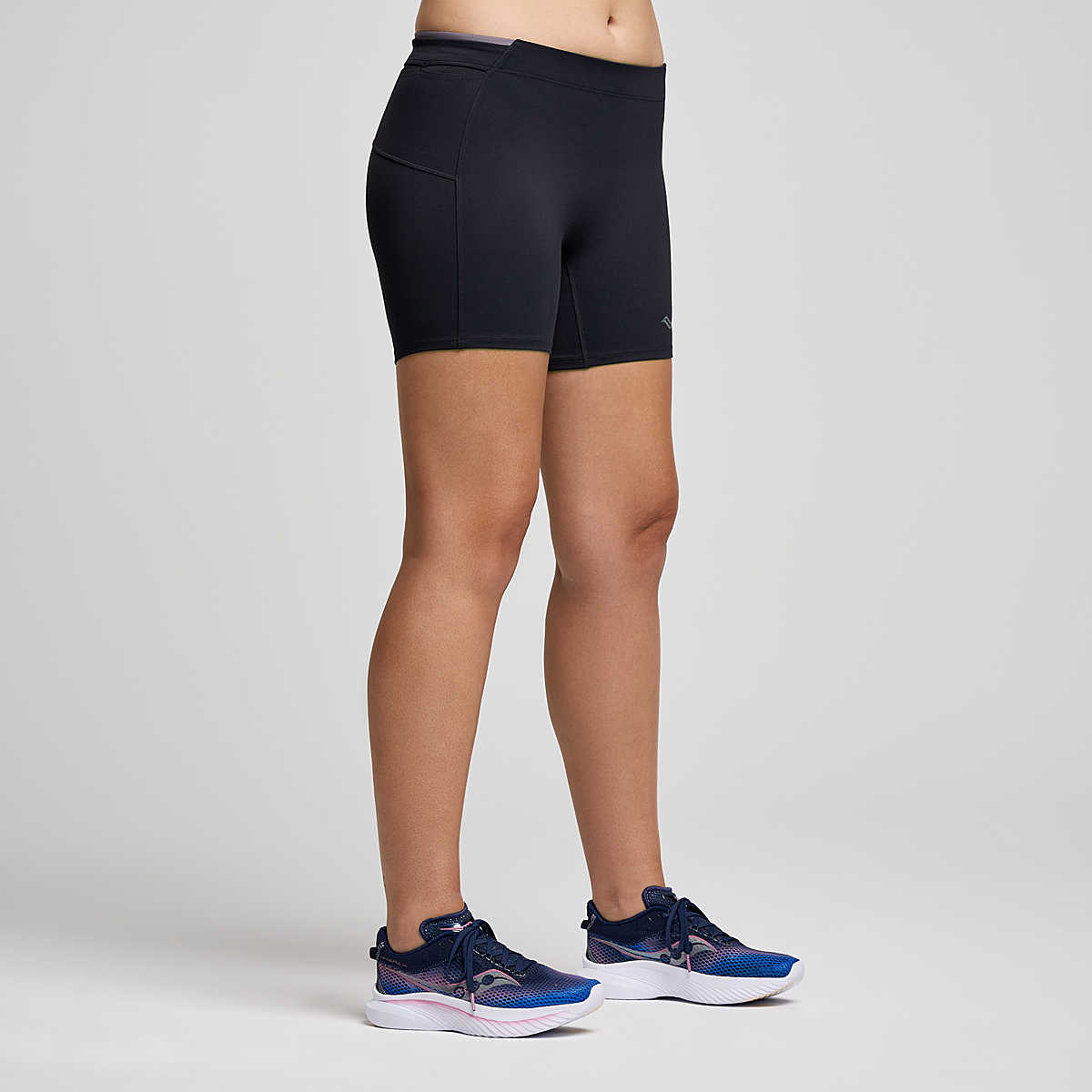 WOMEN'S KINVARA 5″ HOT SHORT - Image 2