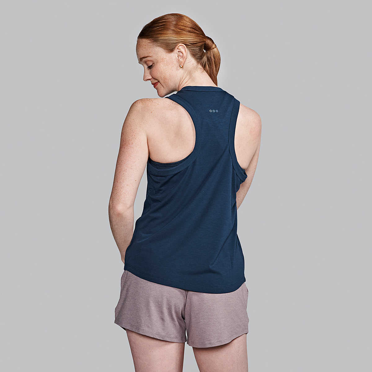 WOMEN'S TRIUMPH TANK - Image 2